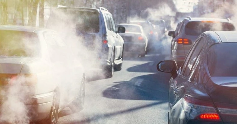 Emissions from cars are among the major pollutants in the big cities of Turkey. (DHA Photo)