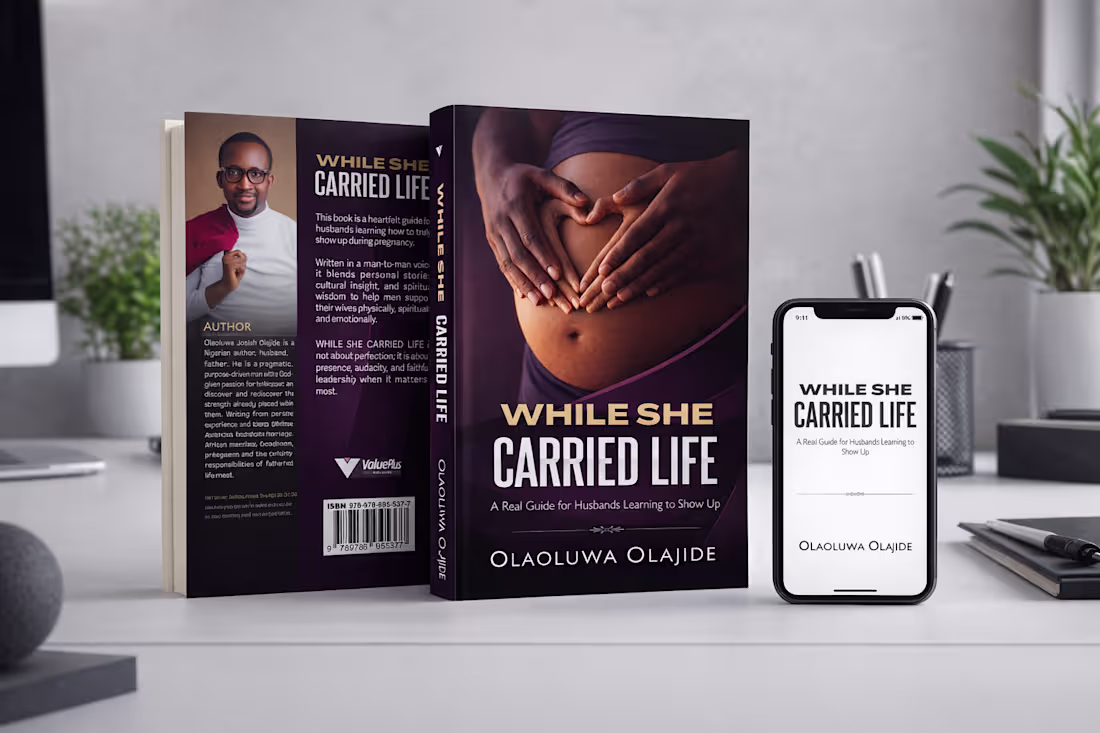 Cover image for The author is a returning