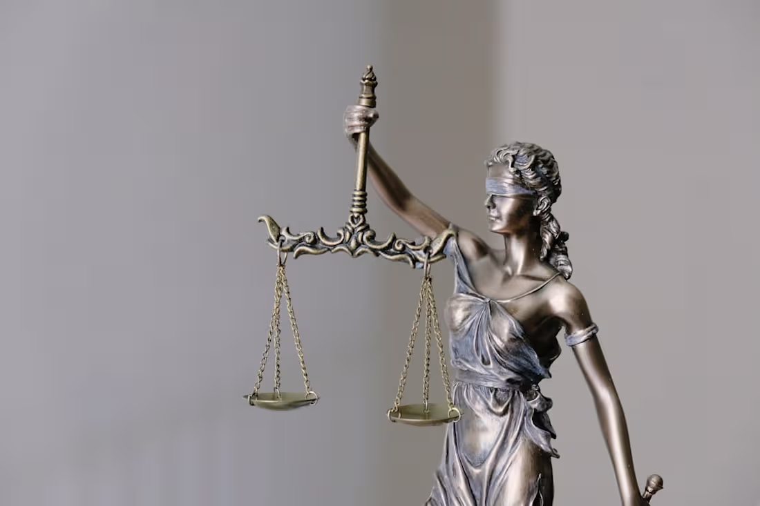 Cover image for 3 Things Lawyers Wish You Knew