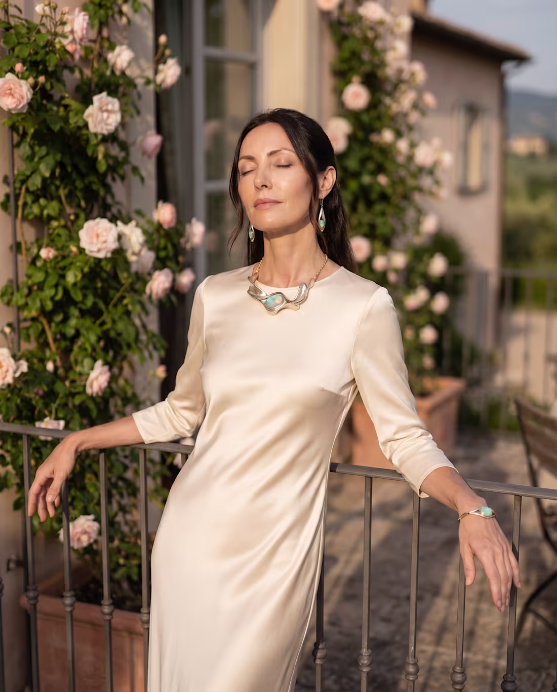 Cover image for Fine jewelry doesn't need to