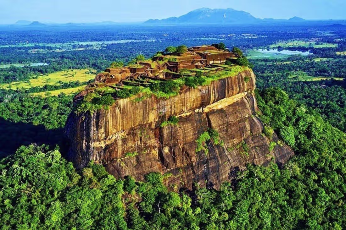 Cover image for The Ultimate Sri Lanka Travel Guide for 2024 and 2025 | Top 10 …