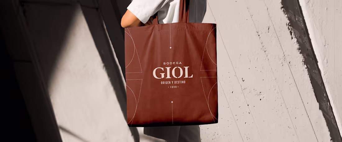 Cover image for Bodega GIOL | Brand Identity