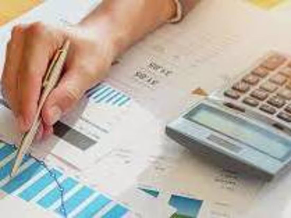 Cover image for Financial Consultant: Guiding Your Path to Success