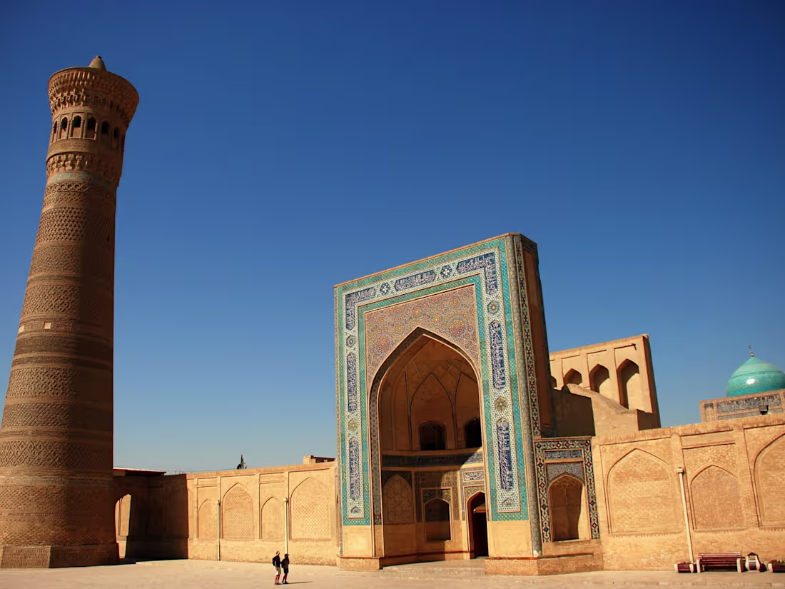 Cover image for World Heritage Journeys Silk Road