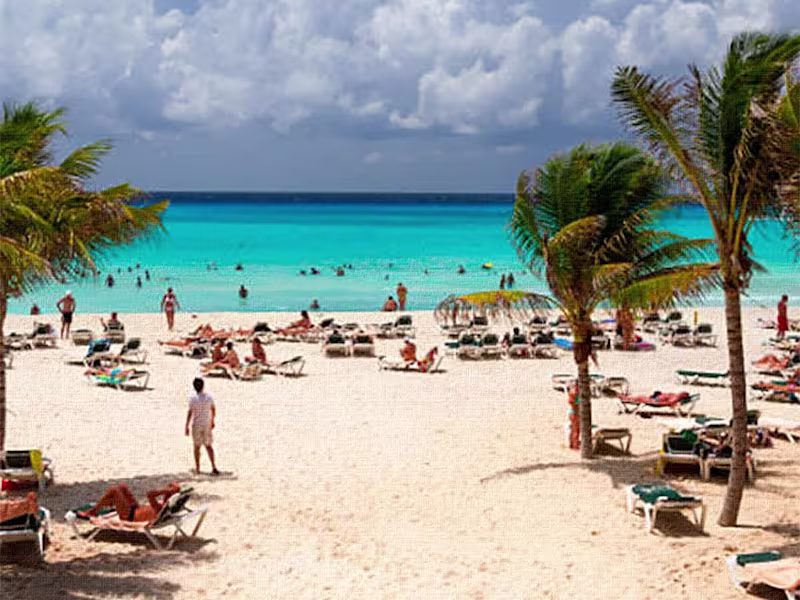 Cover image for Playa Del Carmen