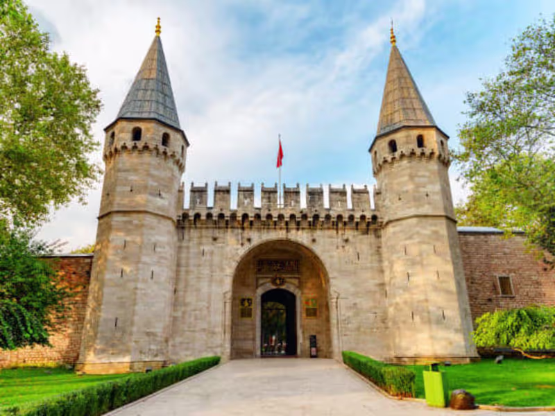 Cover image for Topkapi Palace - A grand tour.docx