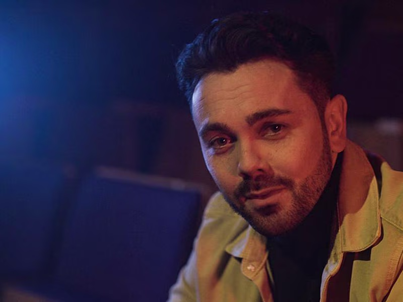 Cover image for Ray Quinn 'They Say Love' Music Video