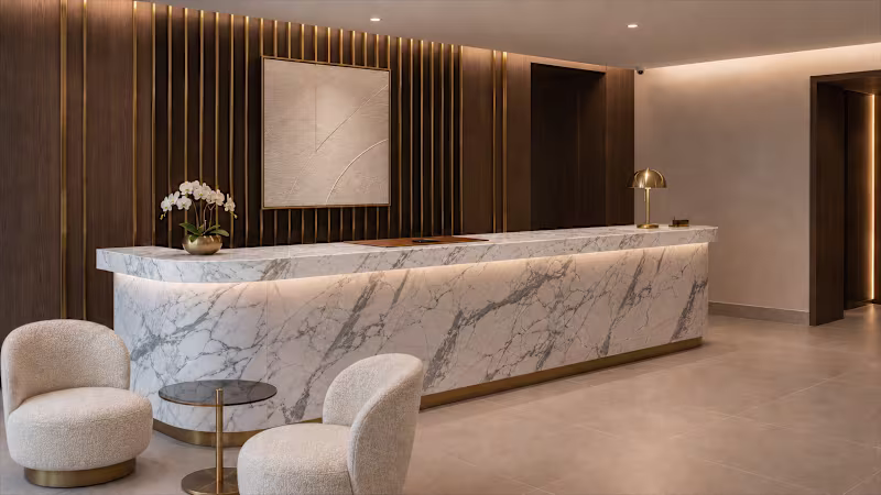 Cover image for Five-Star Hotel Reception — Italian