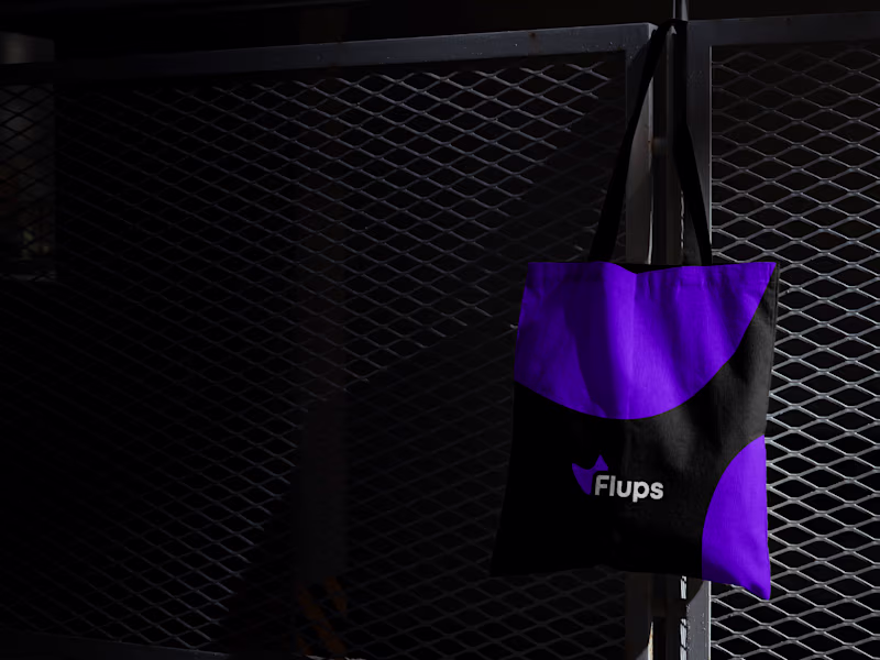Cover image for Flups Pet Food | Naming & Identity