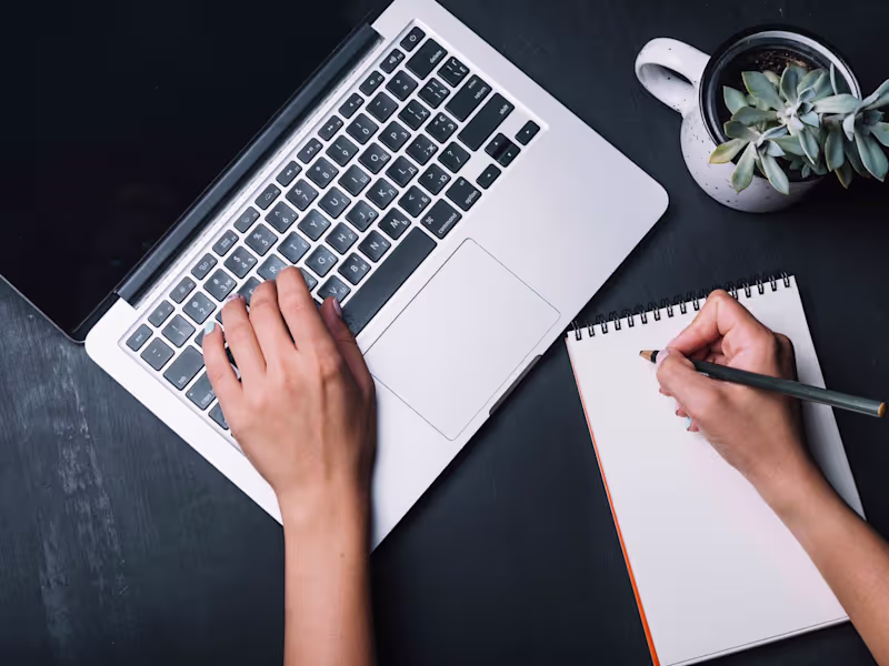 Cover image for Thought Leadership Blogs| B2B Content 