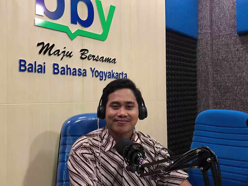Cover image for Voice over for news video at Kompas.com. 