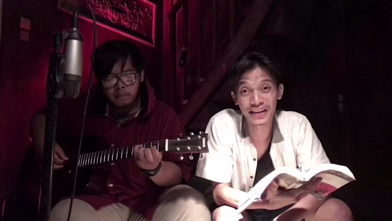Cover image for Sebuah Tanya karya Soe Hok Gie | sARTire ft Rehodatau - YouTube