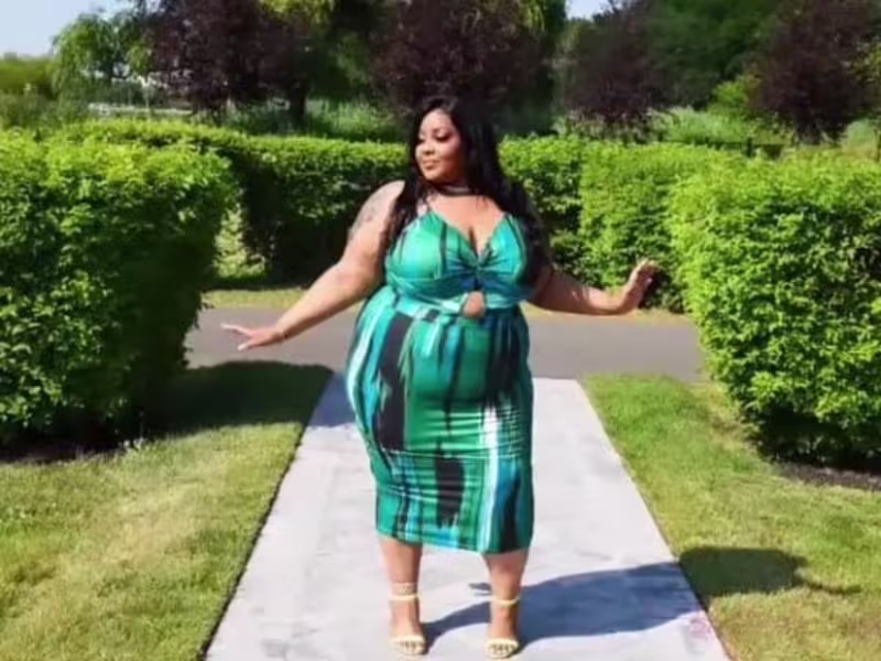 Cover image for Curves Bella Dress Review