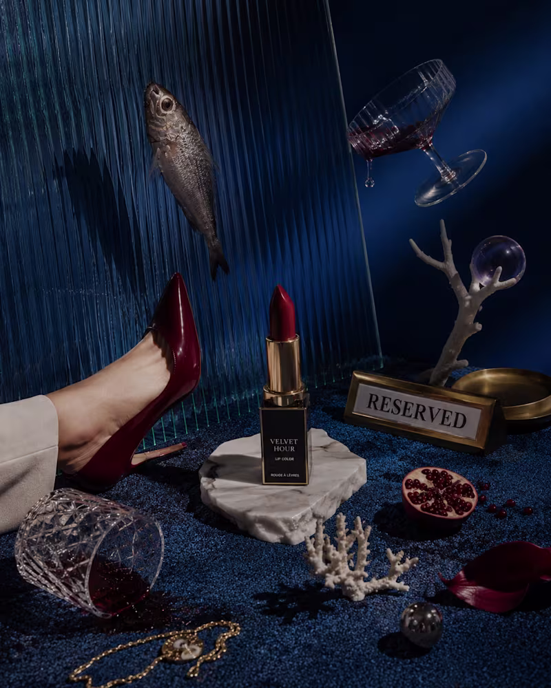 Cover image for Nobody asked for another lipstick