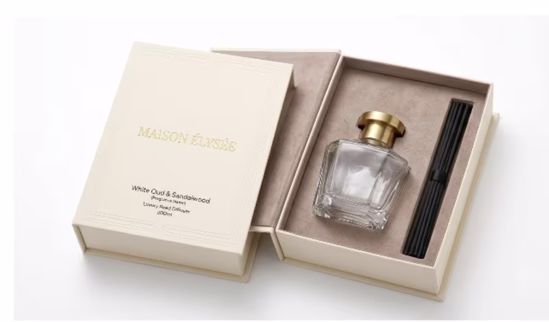 Cover image for Luxury Reed Diffuser Packaging Design