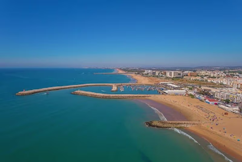 Cover image for ALGARVE – WHAT YOU NEED TO KNOW