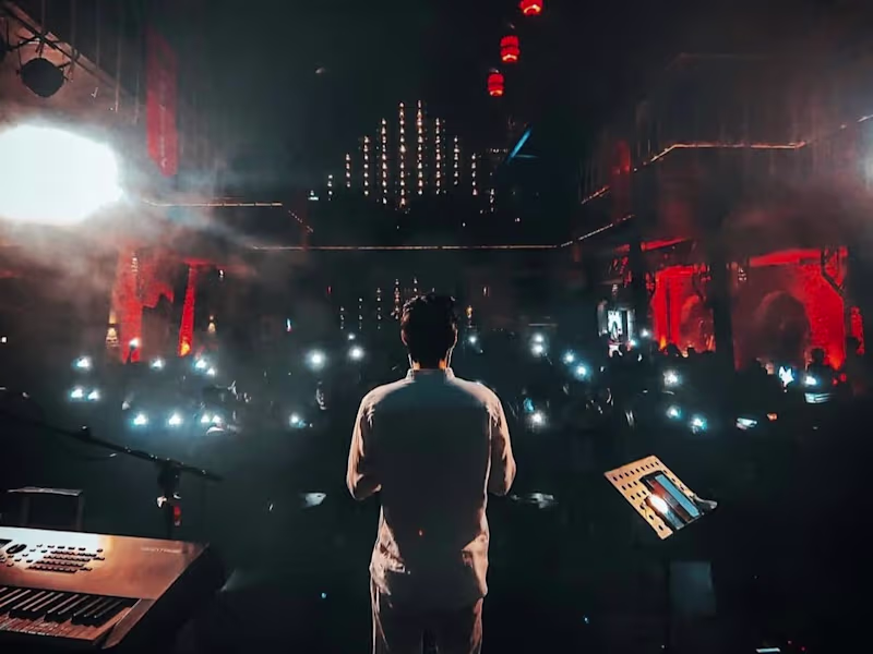 Cover image for Kaise Hua (Kabir Singh) - Live | Anirudh Deshmukh at Hard Rock …