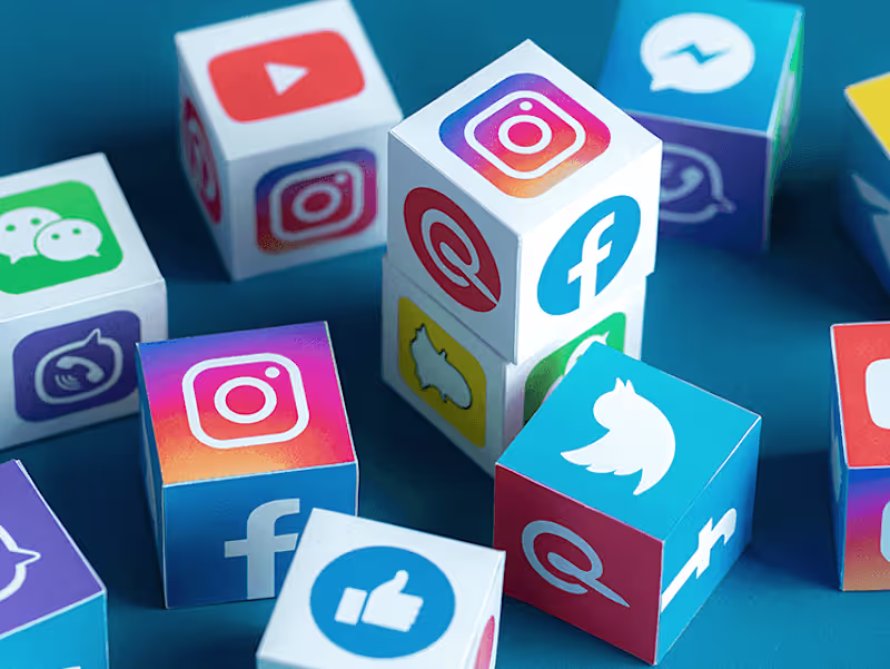 Cover image for Social Media