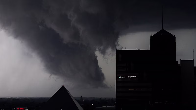 Cover image for The Link Between Tornadoes and Climate Change Is Complicated