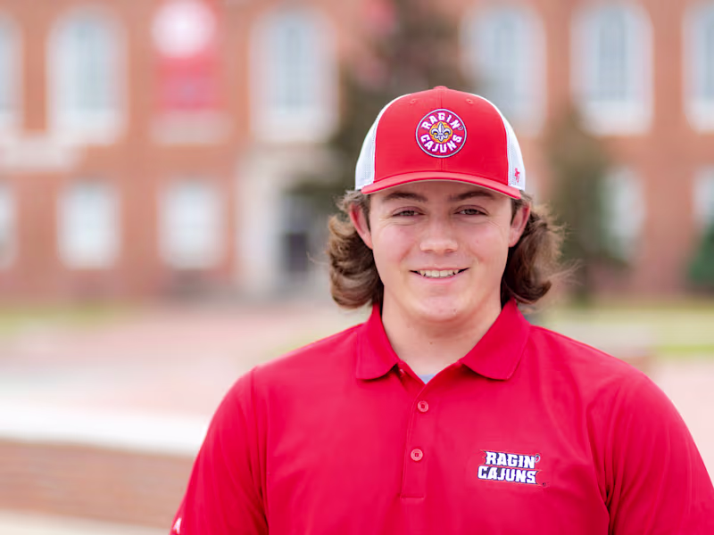 Cover image for Meet chemistry major Conner Durand