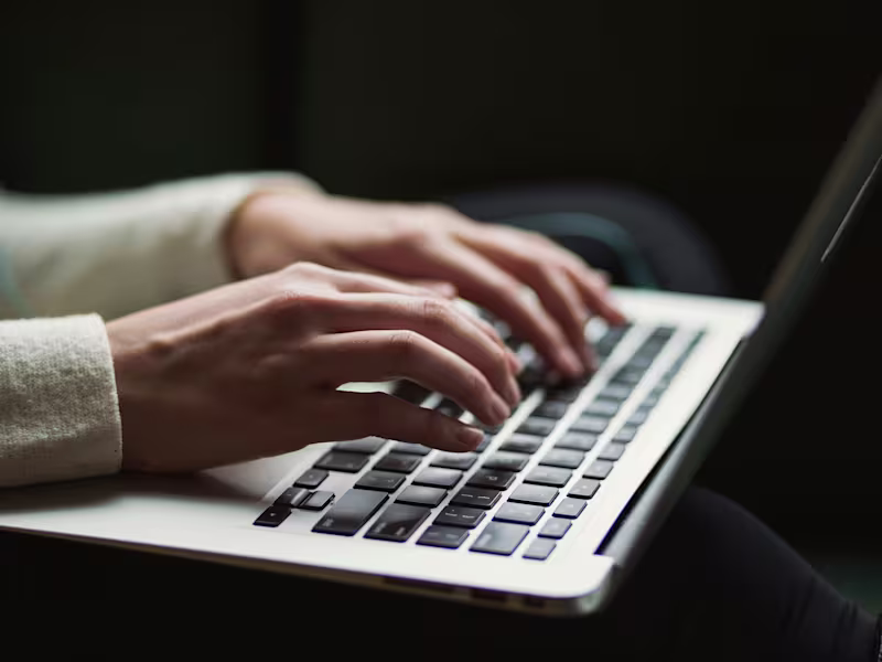 Cover image for Words That Captivate: Custom Copywriting for Every Brand