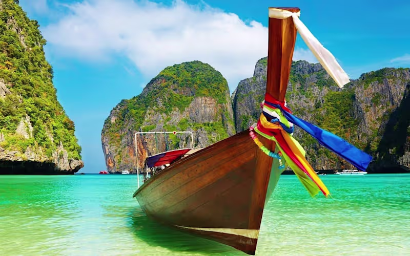 Cover image for Phuket Travel Guide