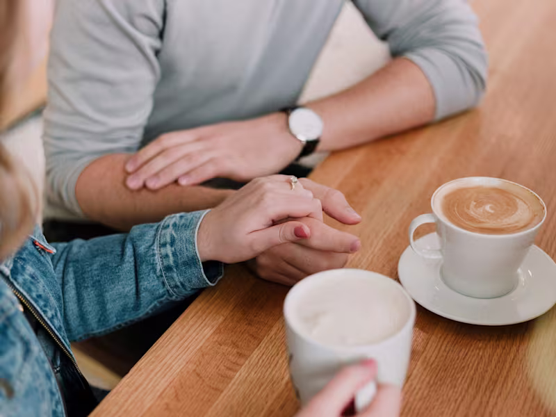 Cover image for WHO SHOULD PAY THE BILL ON A FIRST DATE?