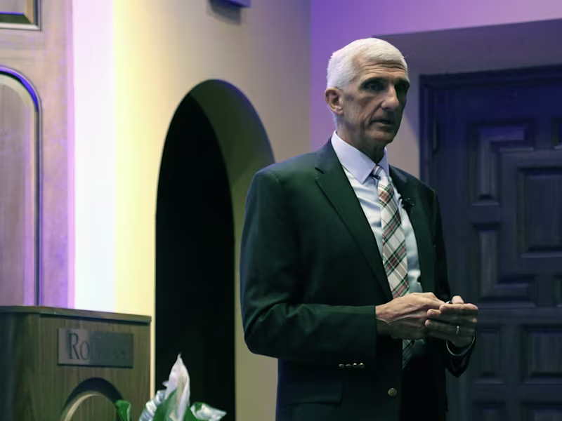 Cover image for Crummer Graduate Mark Hertling Shares Thoughts on Russia-Ukraine