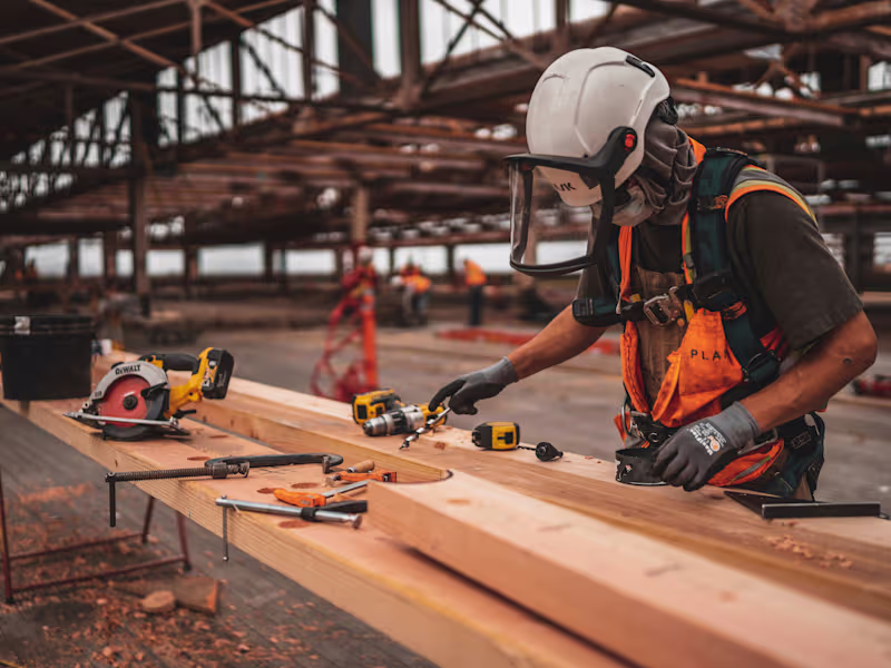 Cover image for How EVOLVE Helps B&I Contractors Meet Their Goals