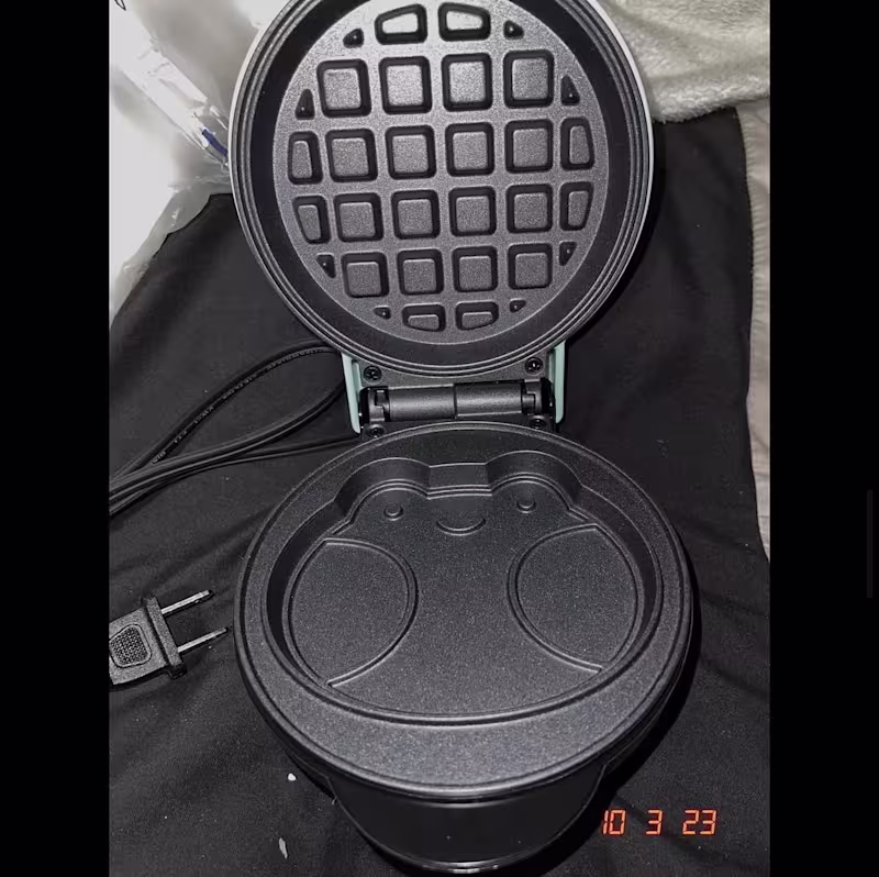 Cover image for Shop Zoki: Frog Waffle Maker