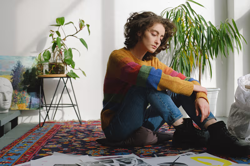 Cover image for Fear of Missing Out: How to Find Peace in Being Alone