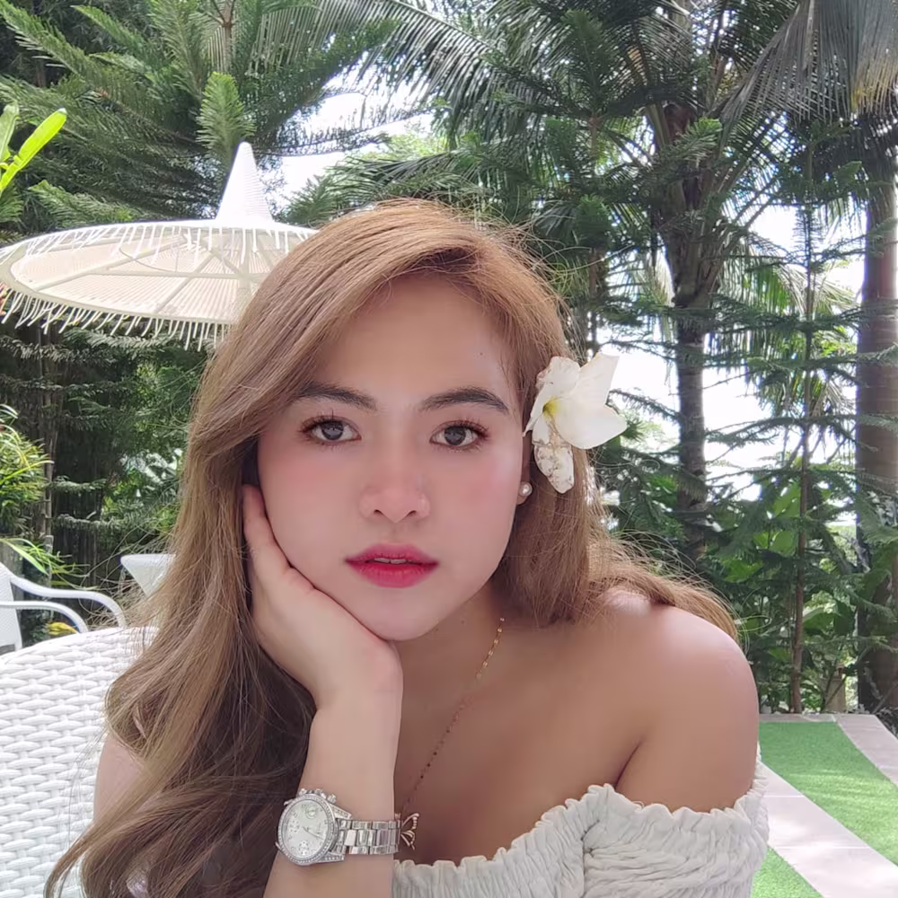 Xandra Lean Lucenara