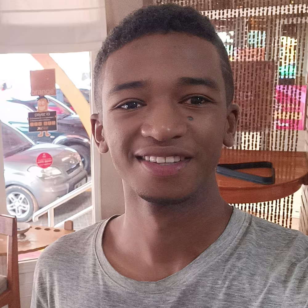 Léon Francis TAMBINIAINA