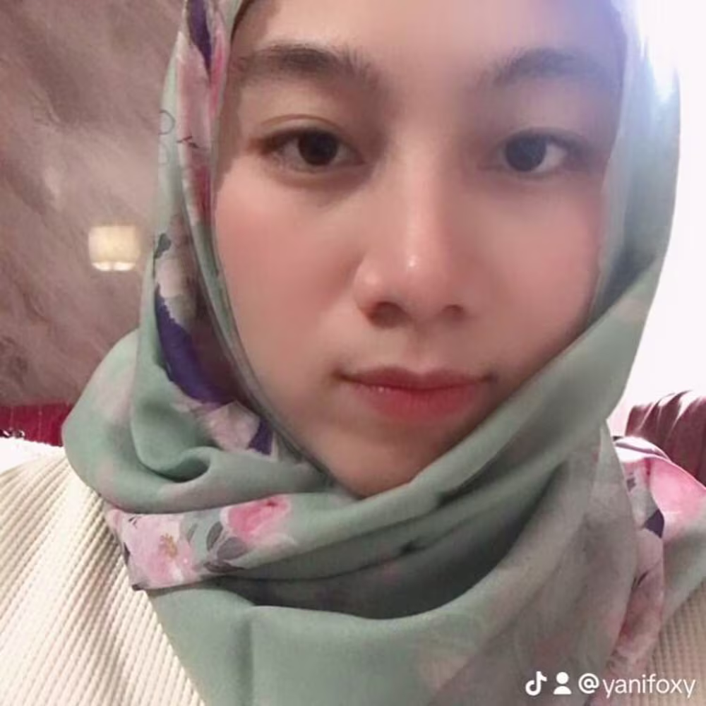 Dini intan  Novi yani