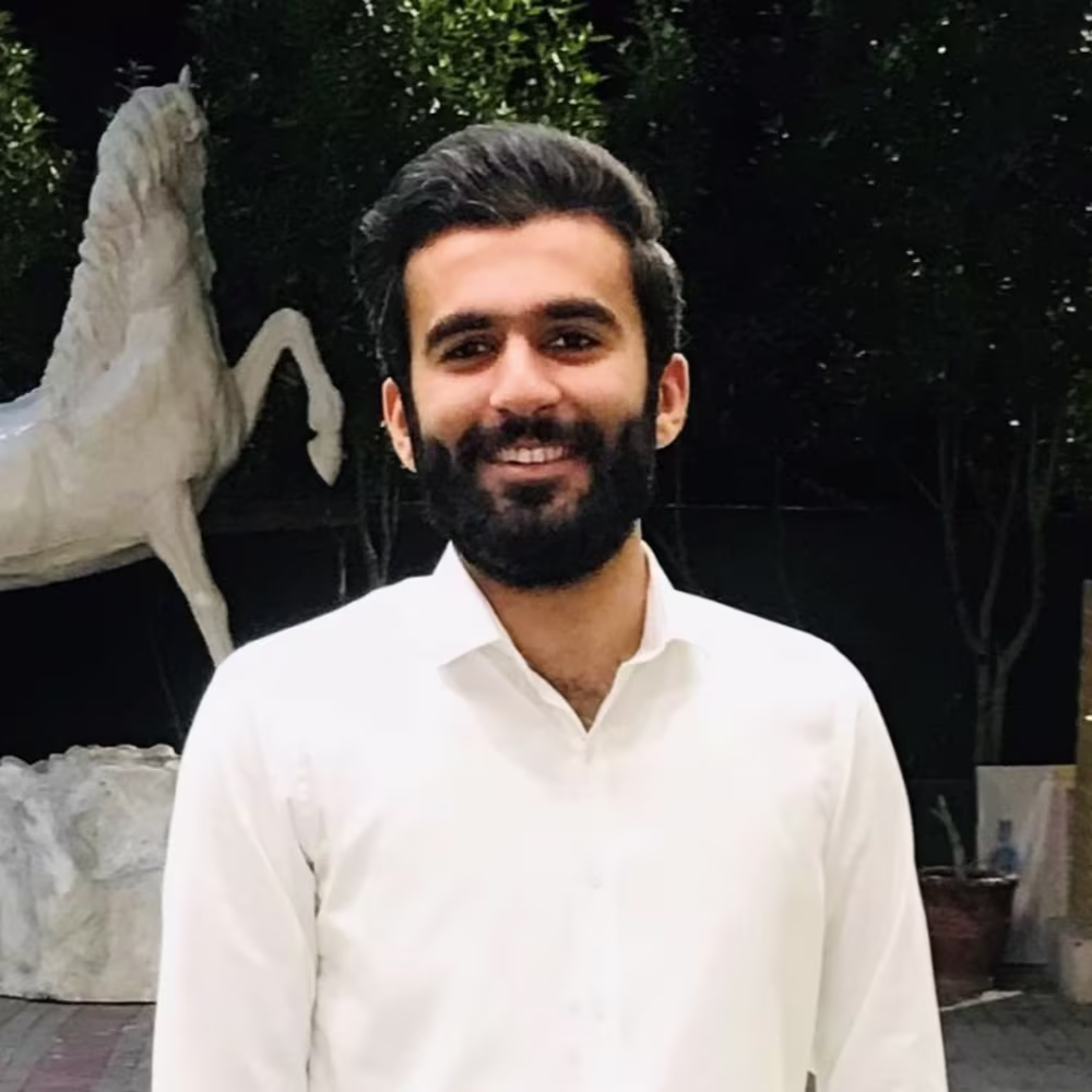 Muizz - Webflow & Spline Expert ✅