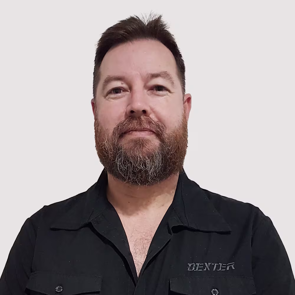 Quintin De La Guerra