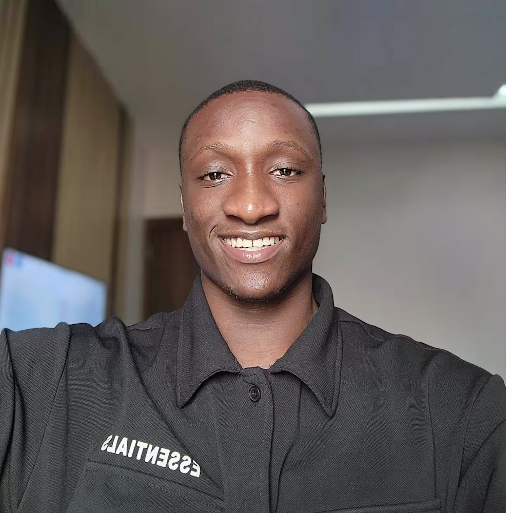 Divine Ikhuoria👨‍💻