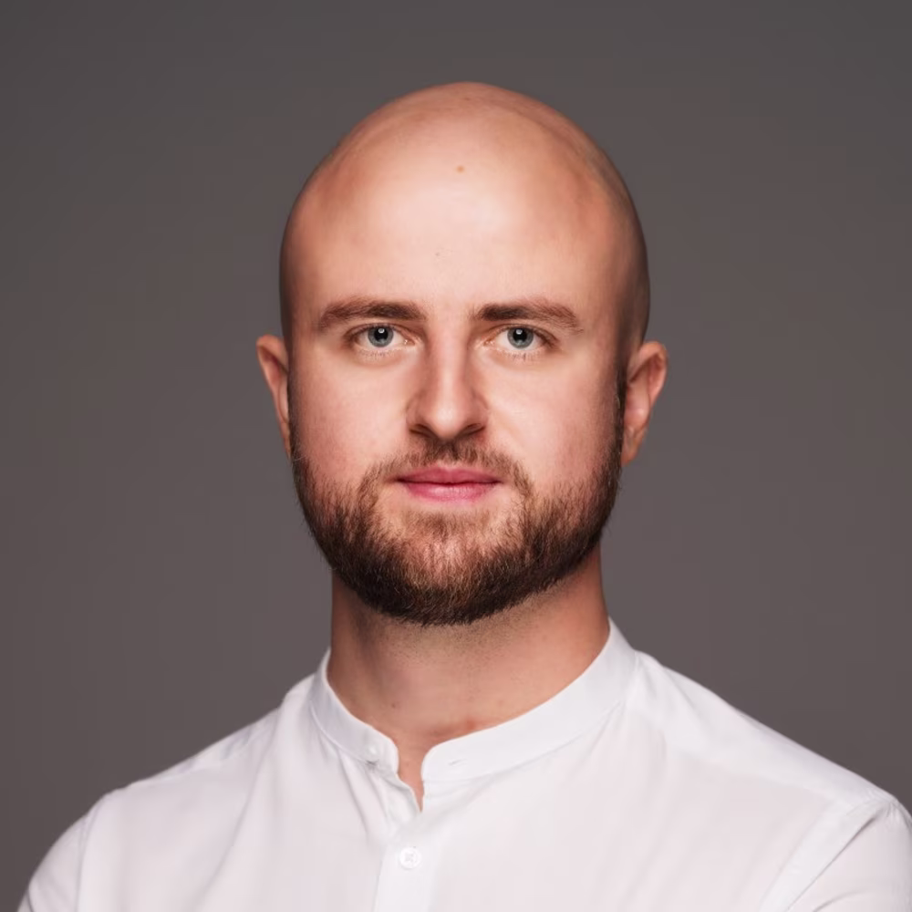 Dawid Noculak • Sourcepeak | Framer Studio