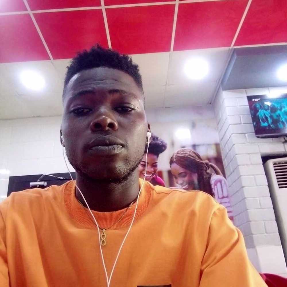 Eyeoyibo Tsolaye Sunday