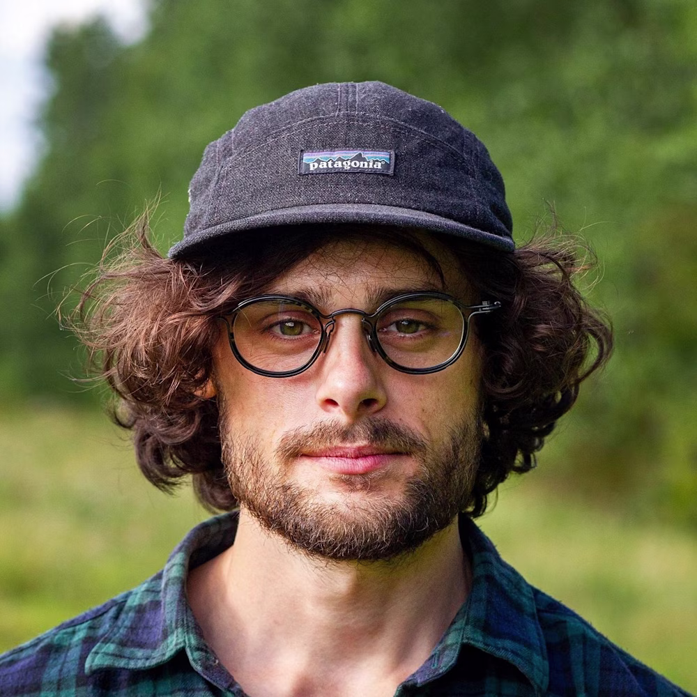 Robert Aperios