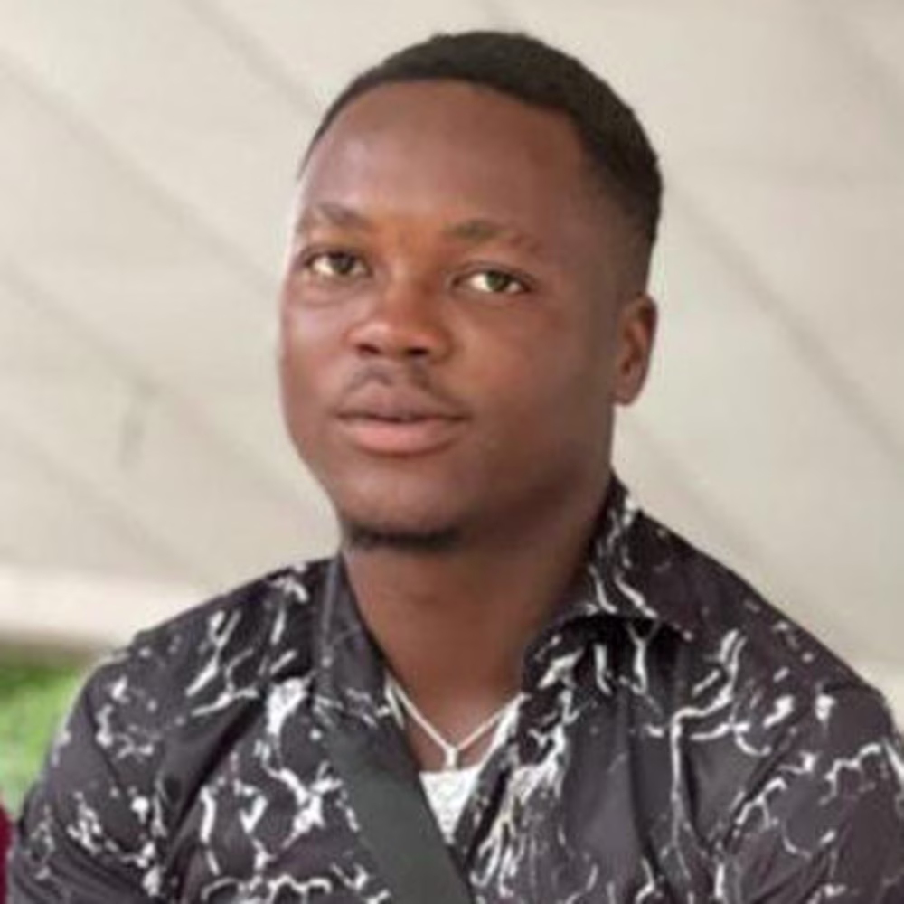 Oluwaseyi  Akomolafe