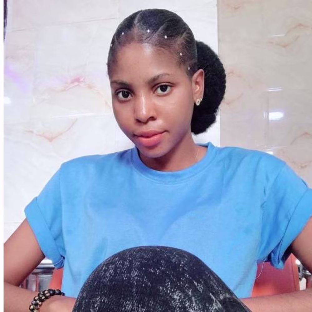 Lois Uzoma