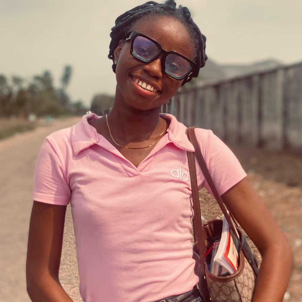 Confidence  Umurhohwo 