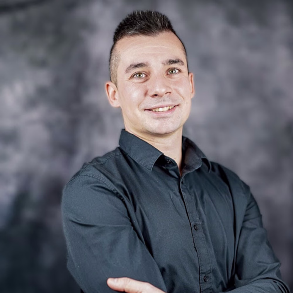 Léon Sharon Geisler