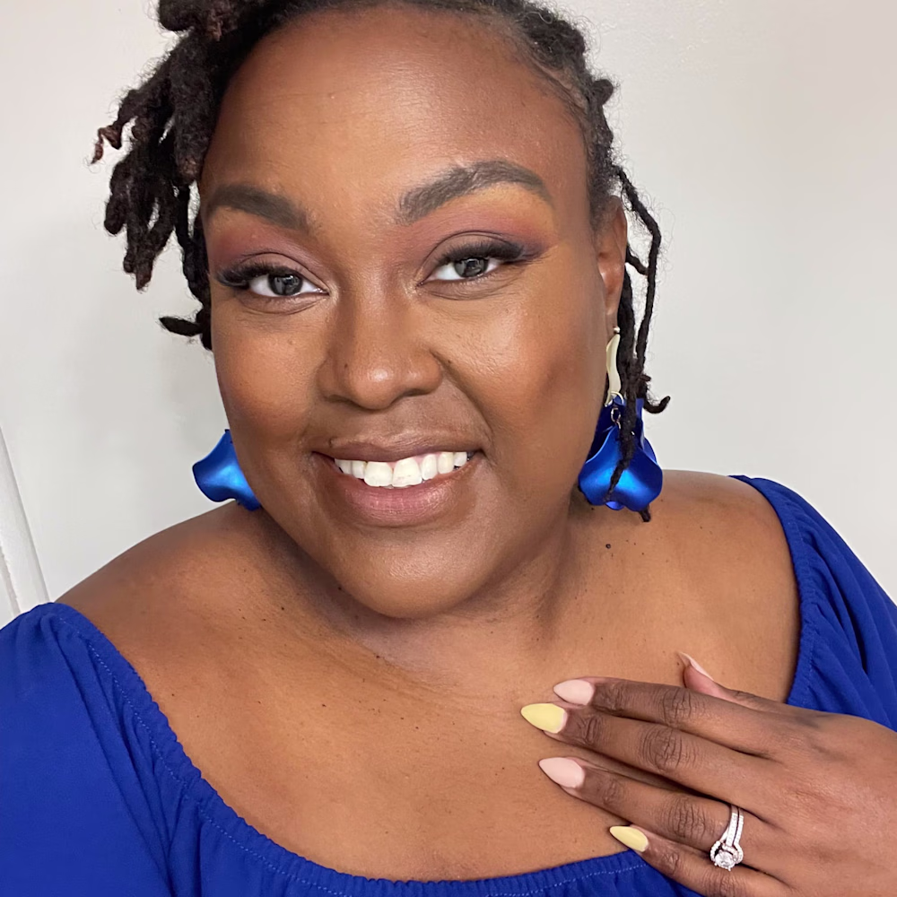 Shakoya Thomas