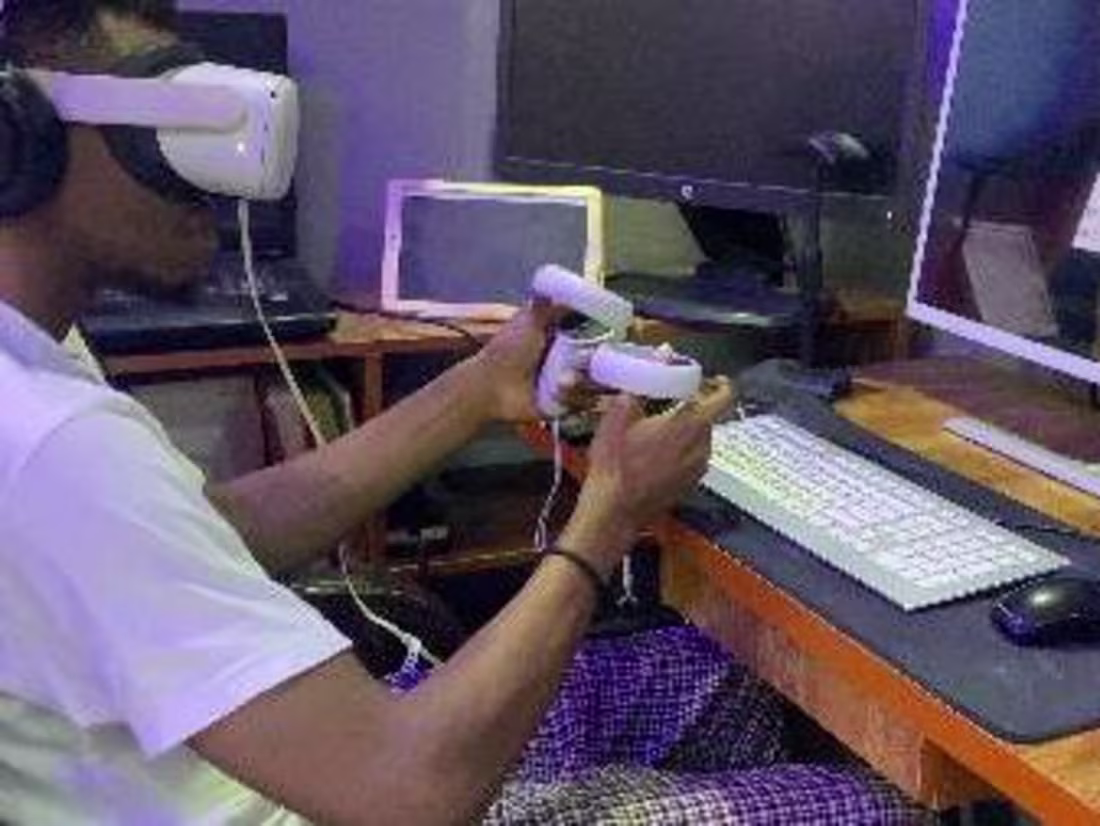 Cover image for Creating interactive virtual Environment and spaces 