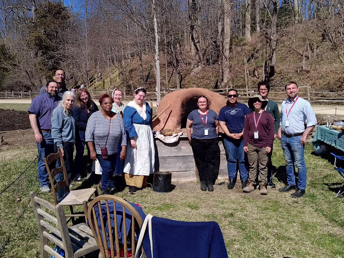 Cover image for Mount Vernon and John Dickinson Plantation share living history