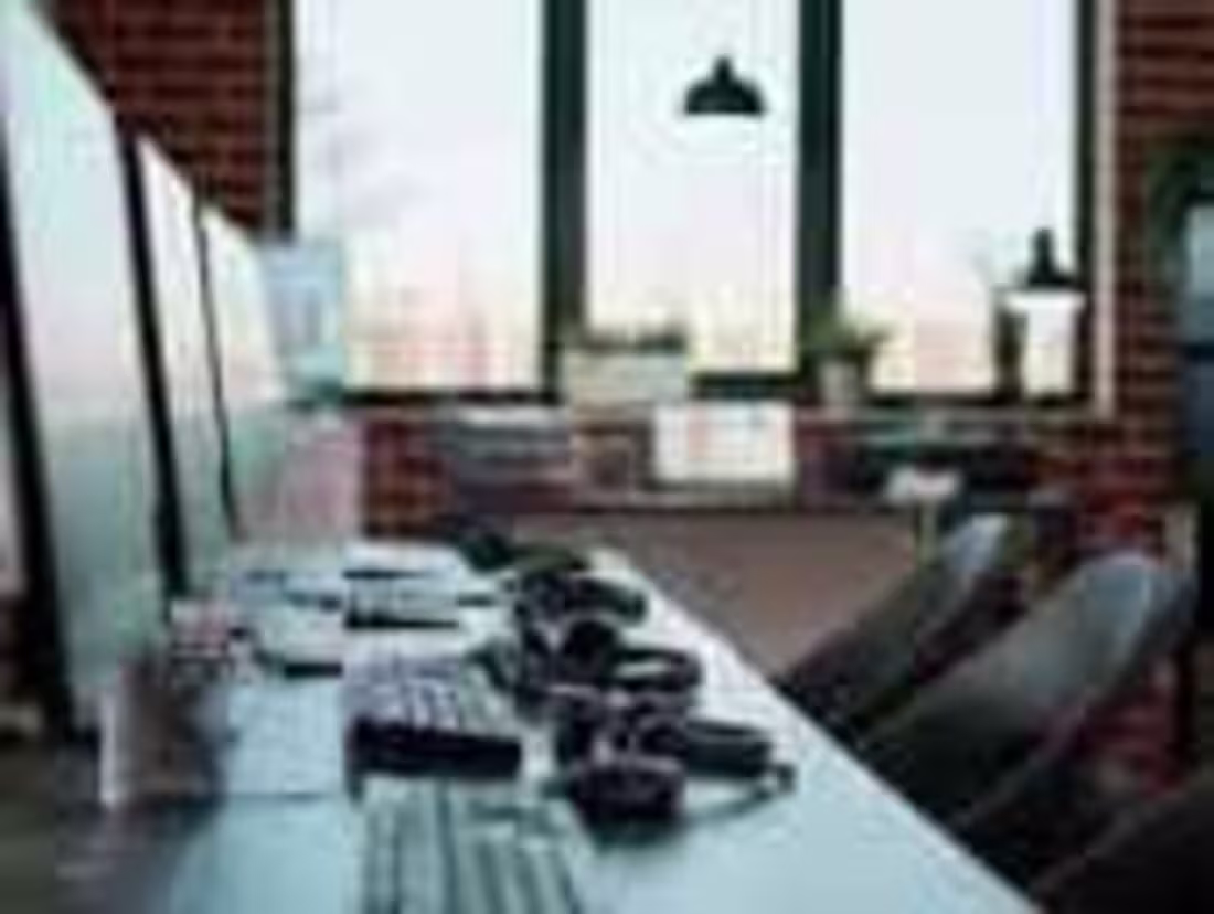 Cover image for Customer service 