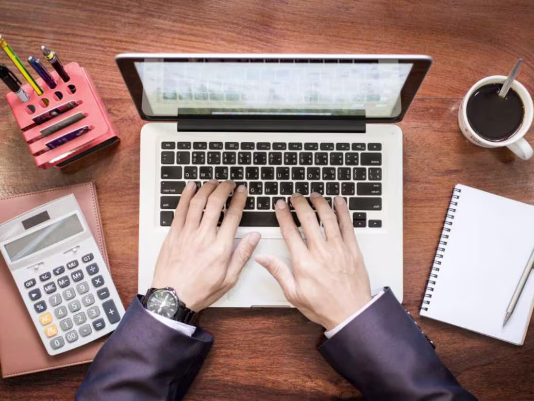 Cover image for Fast and Efficient Data Entry Specialist