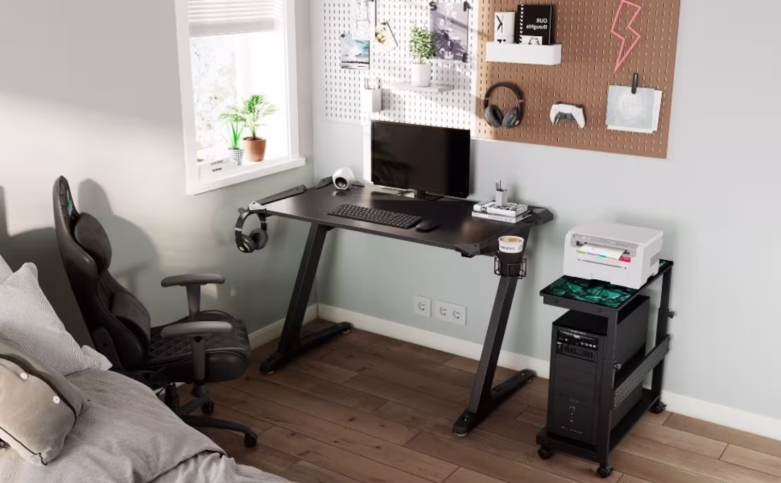 Cover image for Top 10 Gamer Desks For 2023 – Review & Buying Guide!